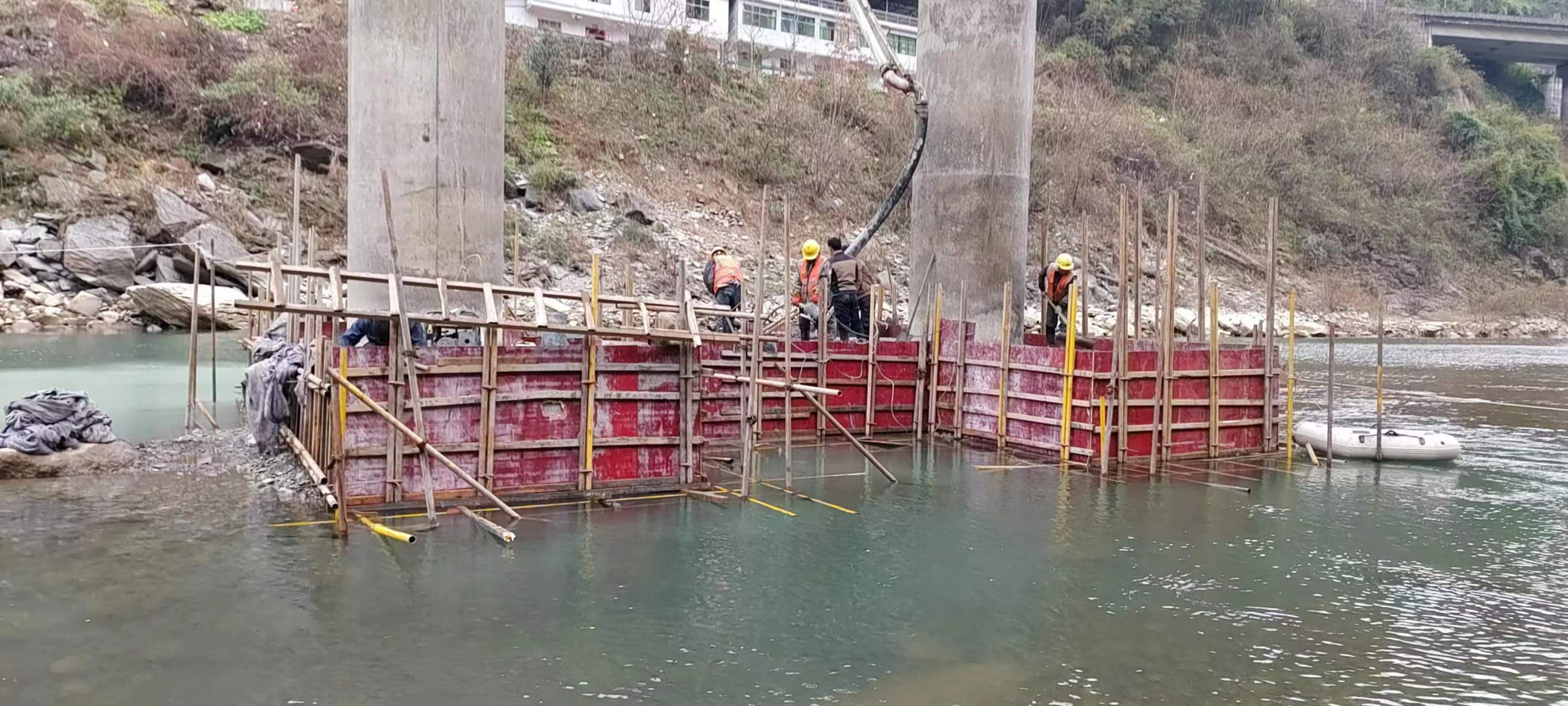 武威水利工程施工中堤坝渗漏原因以及防渗加固技术